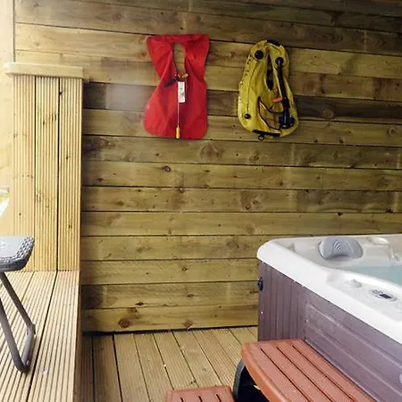 Esk - Cyanacottages Apartment